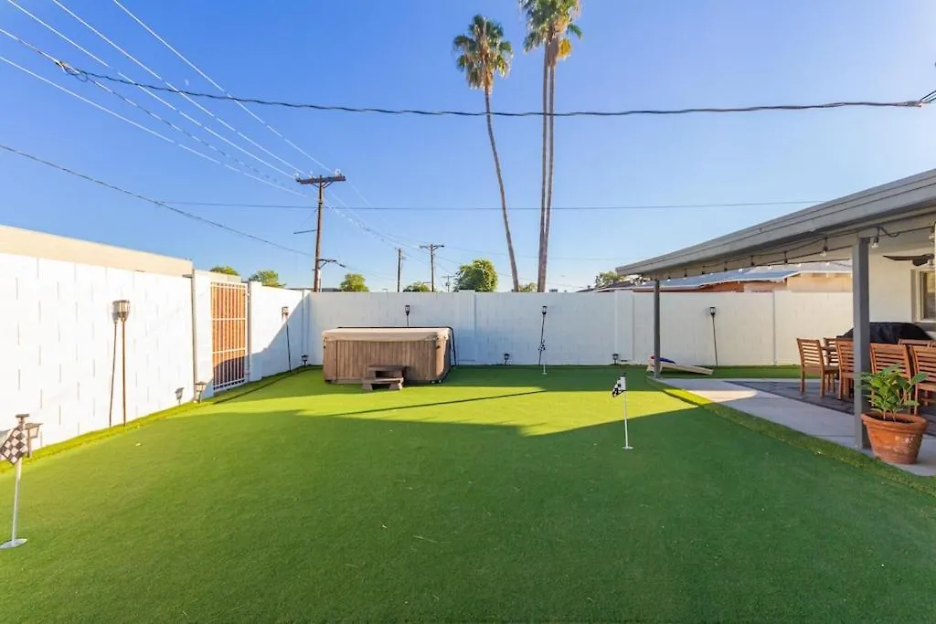 Minutes Old Town Pool Spa Bikes Golf Green Scottsdale