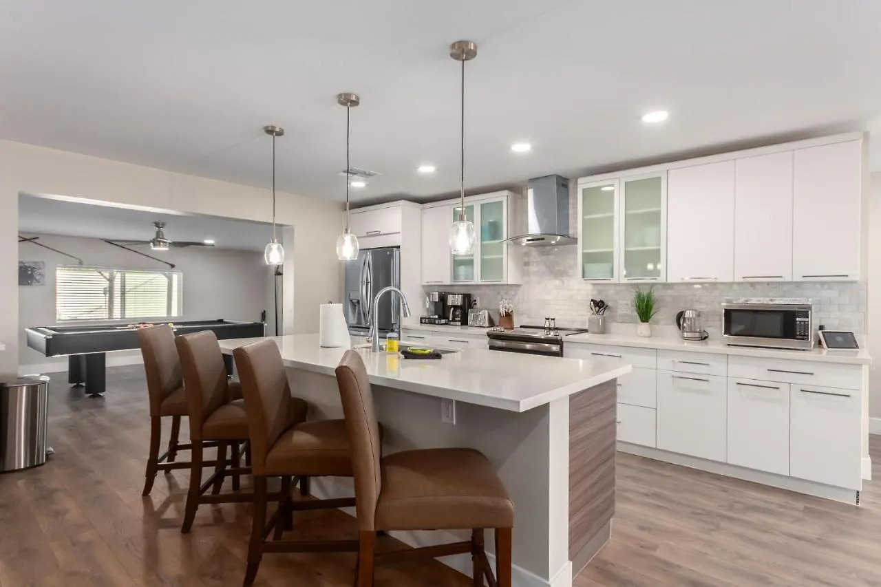 Holiday home Minutes Old Town Pool Spa Bikes Golf Green Scottsdale