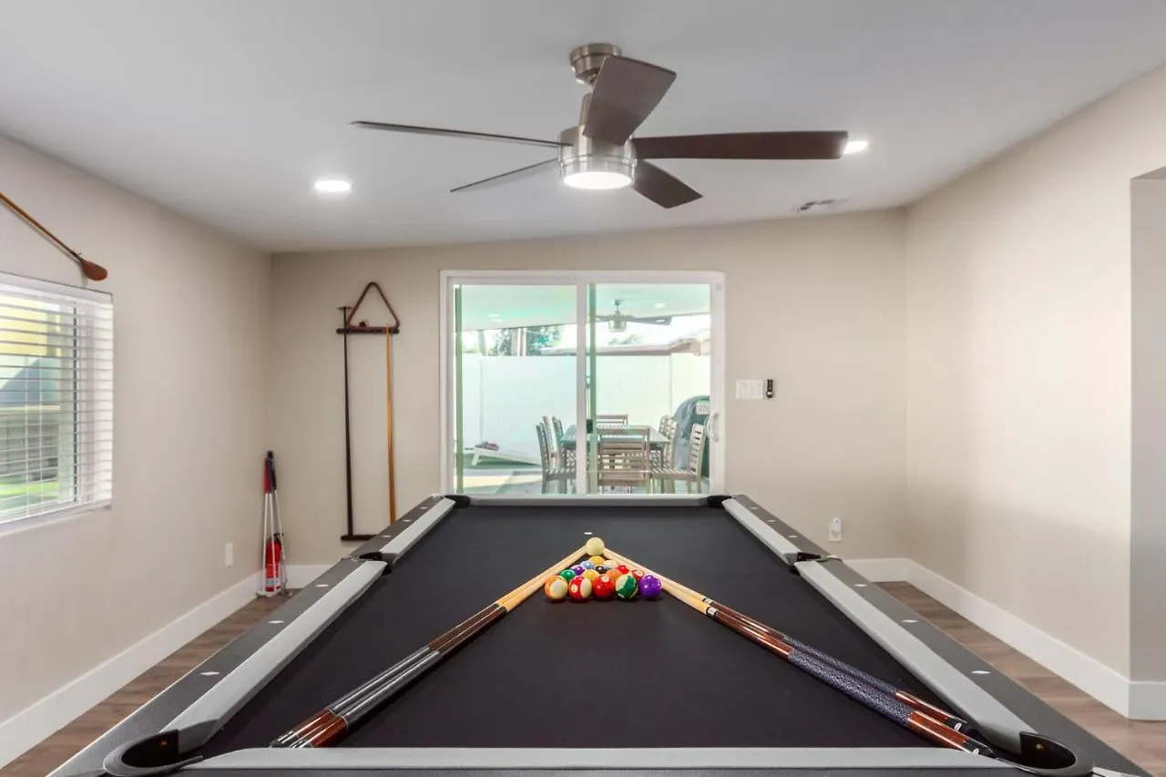 Minutes Old Town Pool Spa Bikes Golf Green Scottsdale Holiday home